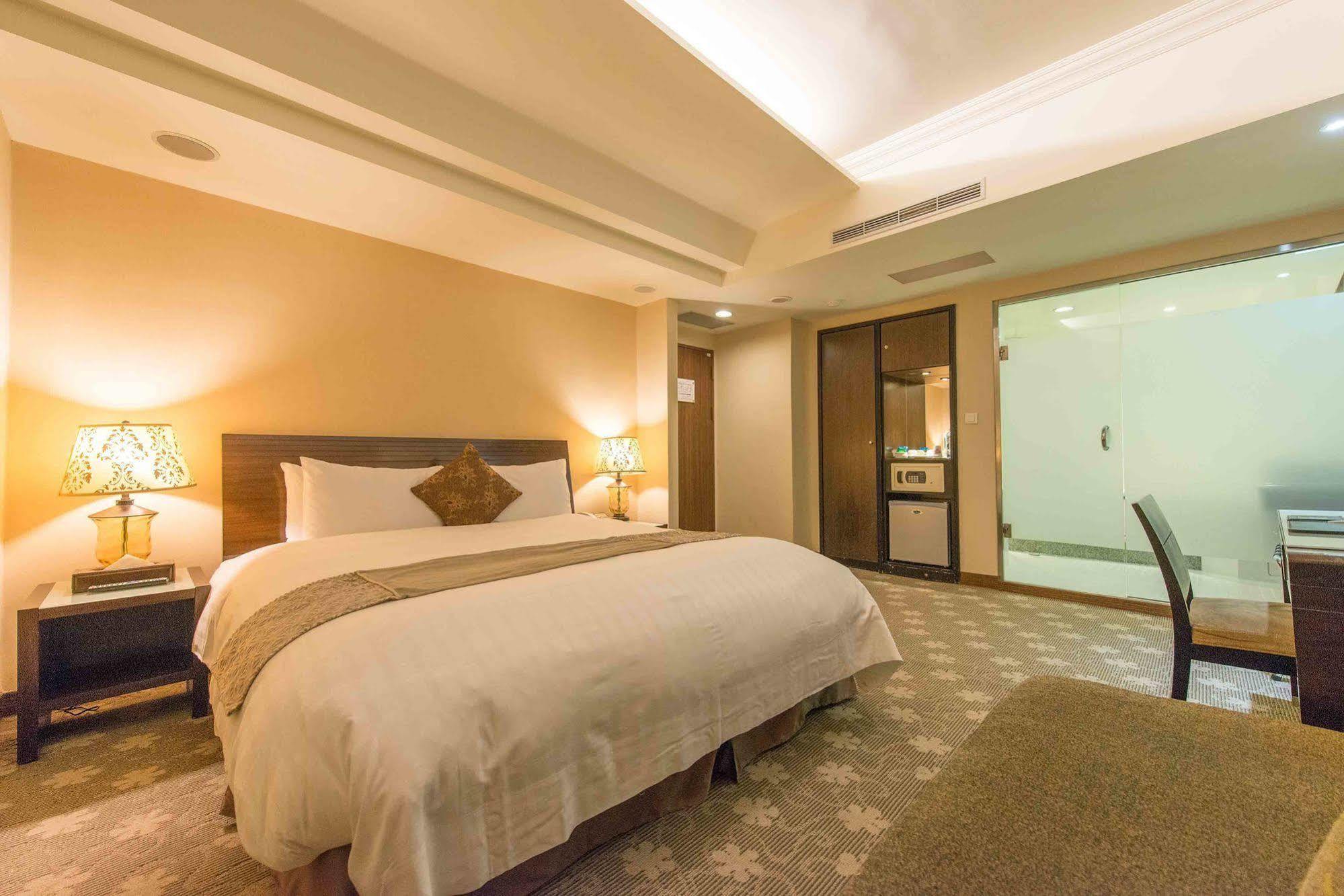Wish Hotel Taipei Bagian luar foto