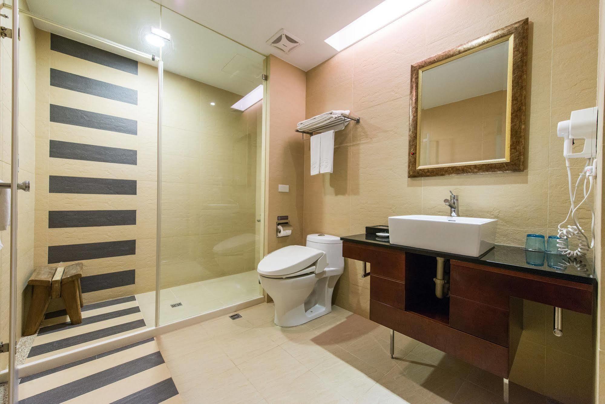Wish Hotel Taipei Bagian luar foto