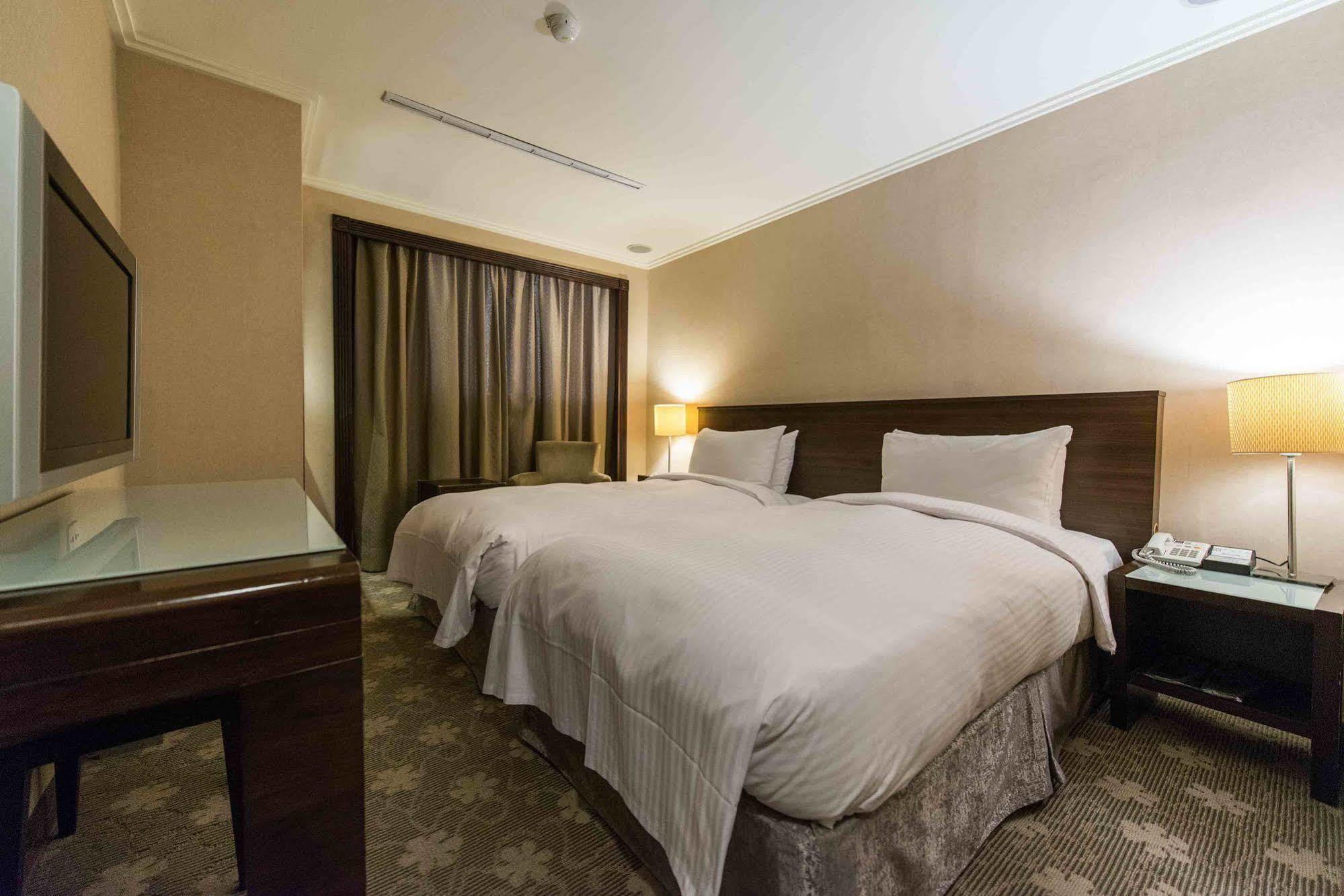 Wish Hotel Taipei Bagian luar foto